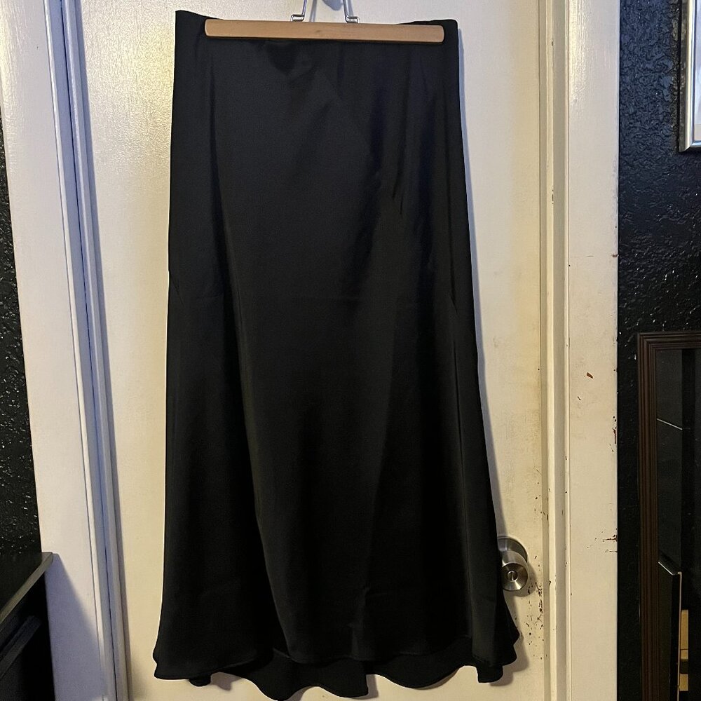 NWT Banana Republic XL black satin bias cut maxi skit